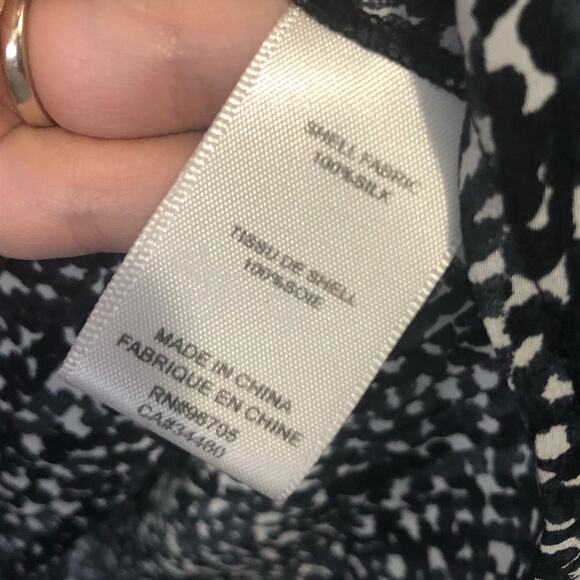 Rebecca Taylor black silk geometric blouse size 6 flowy long sleeve designer - Picture 8 of 9